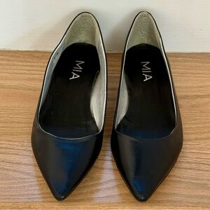 Mia Leather Flats (pointed toe)